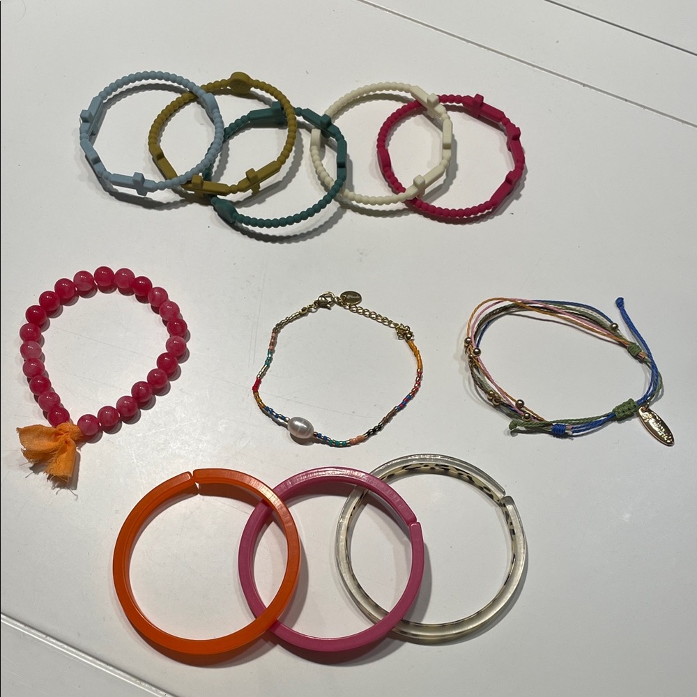 Plunder BUNDLE Multicolor Bracelet Sets! PRICE FOR ALL $‼️🚨🙌